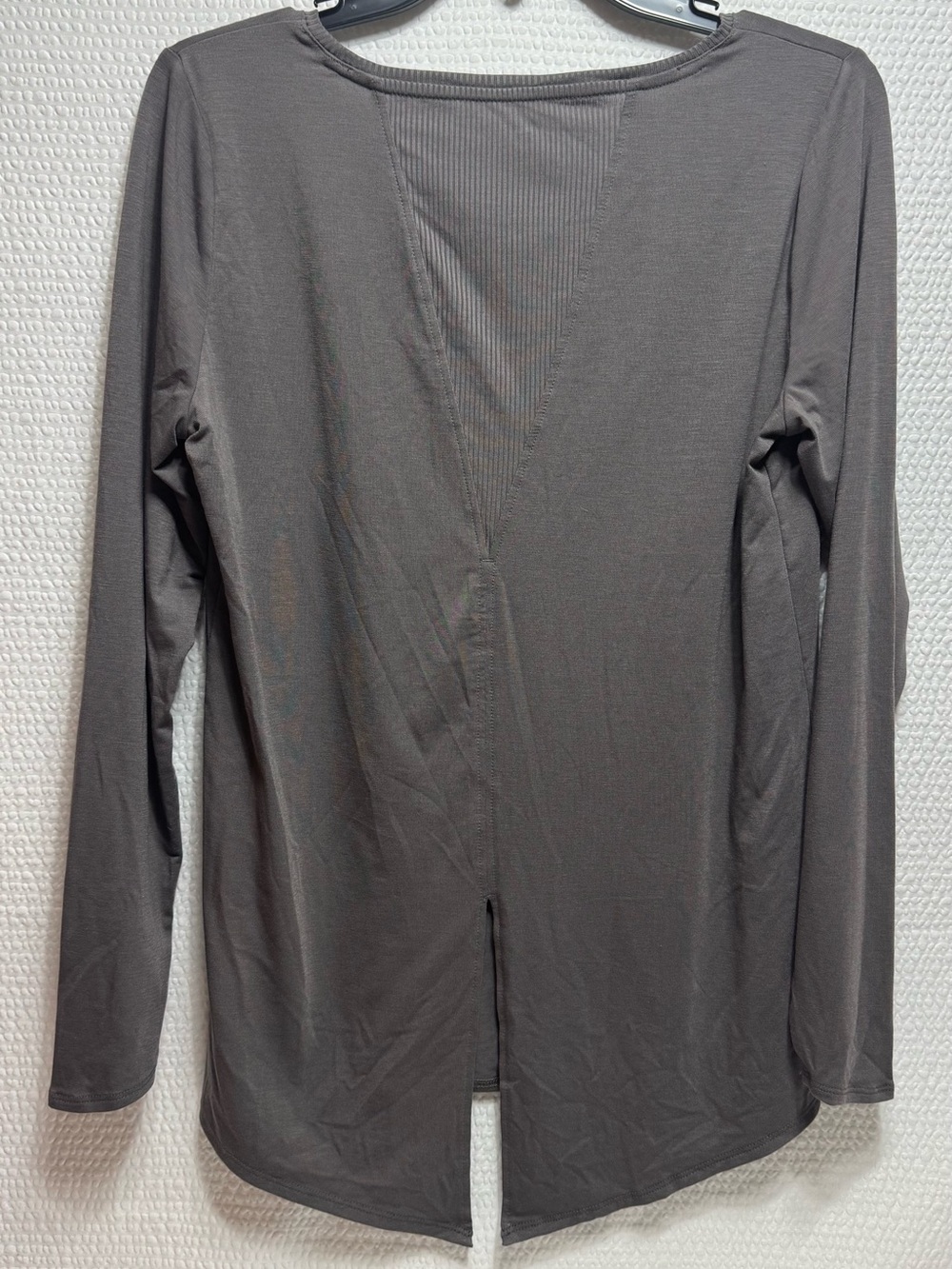 Athleta Women's Long Sleeve Round Neck Top in Charcoal Gray split back - Picture 2 of 8